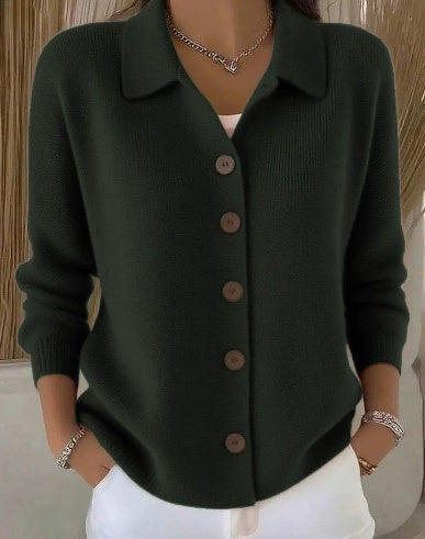 Antonia | Strickjacke mit Schalkragen und Knöpfen