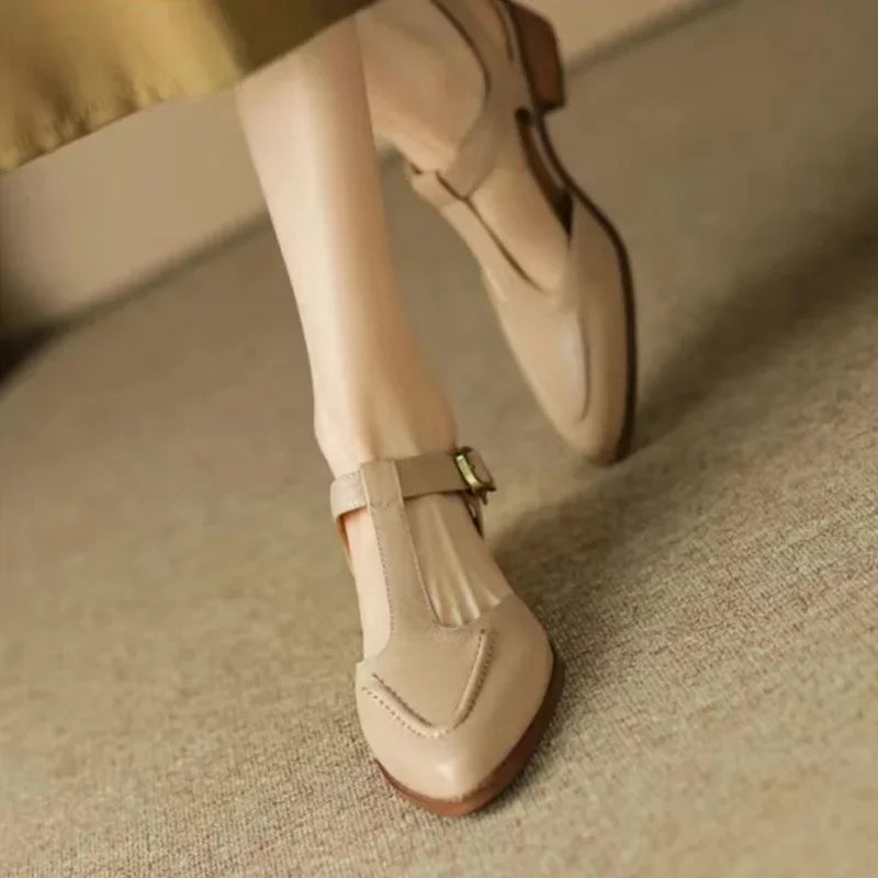 Romy – Schuhe mit Schnalle