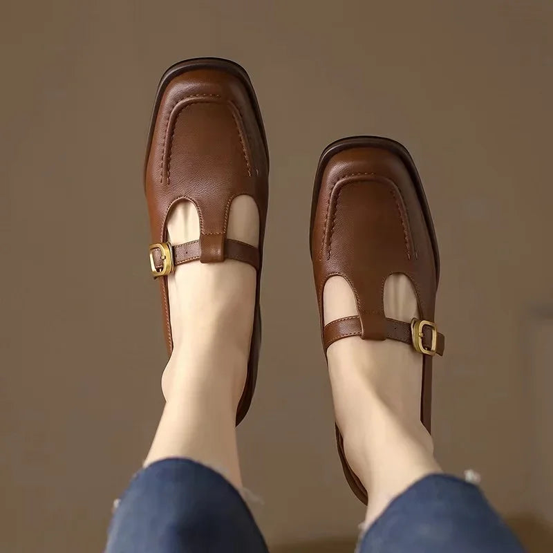 Alma – T-Steg-Schuhe im Vintage-Stil