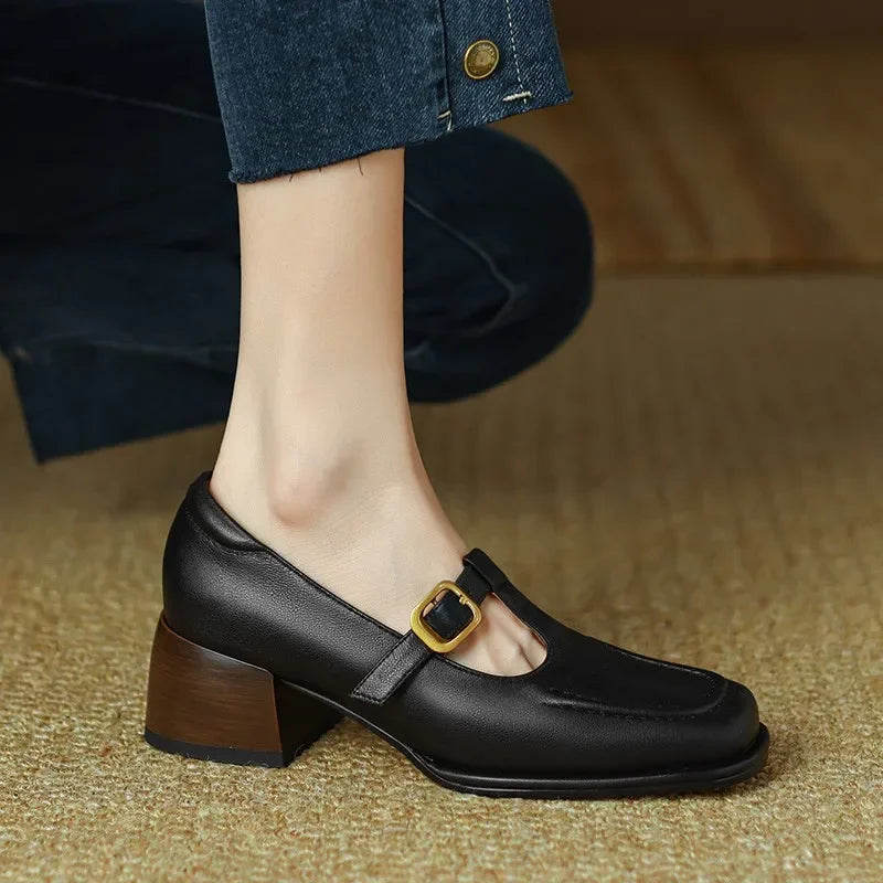 Alma – T-Steg-Schuhe im Vintage-Stil