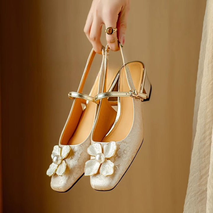 Marlene – Elegante Damenschuhe mit floralem Detail