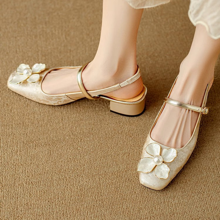 Marlene – Elegante Damenschuhe mit floralem Detail