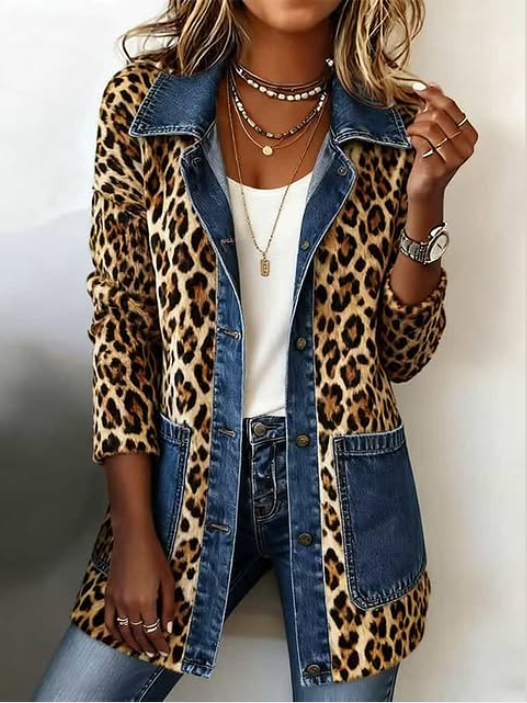 Selma | Lange Kontrastjacke mit Leopardenmuster und Jeansbesatz
